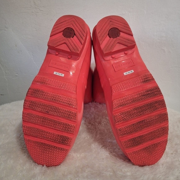 Hunter Women's Winter Rain Boots - Bright Pink/Salmon Color, Size 11. - Picture 9 of 12